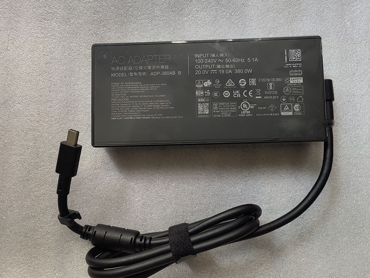 NEW 20V 19A Rectangle Conn 380 - огляд і ціна Pc Gaming Asus