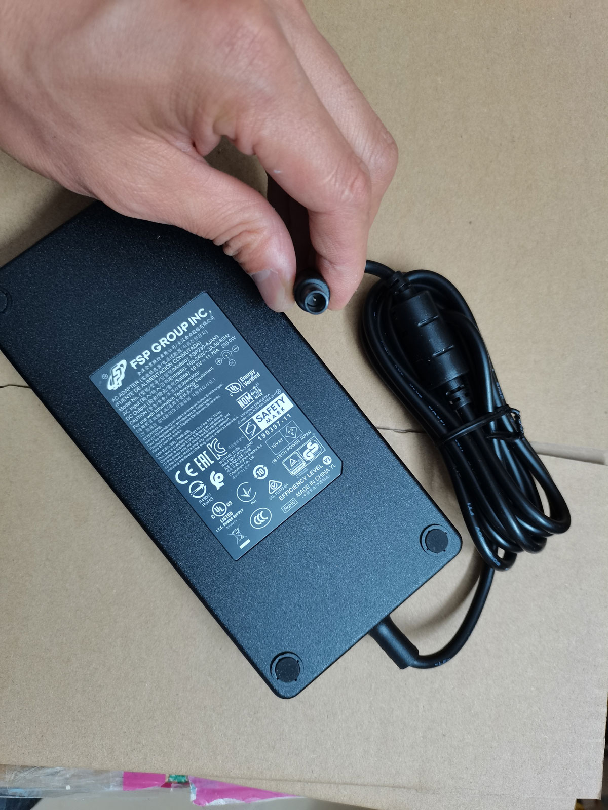 NEW Genuine Slim FSP 19.5V 11. - огляд і ціна Pc Gaming Asus