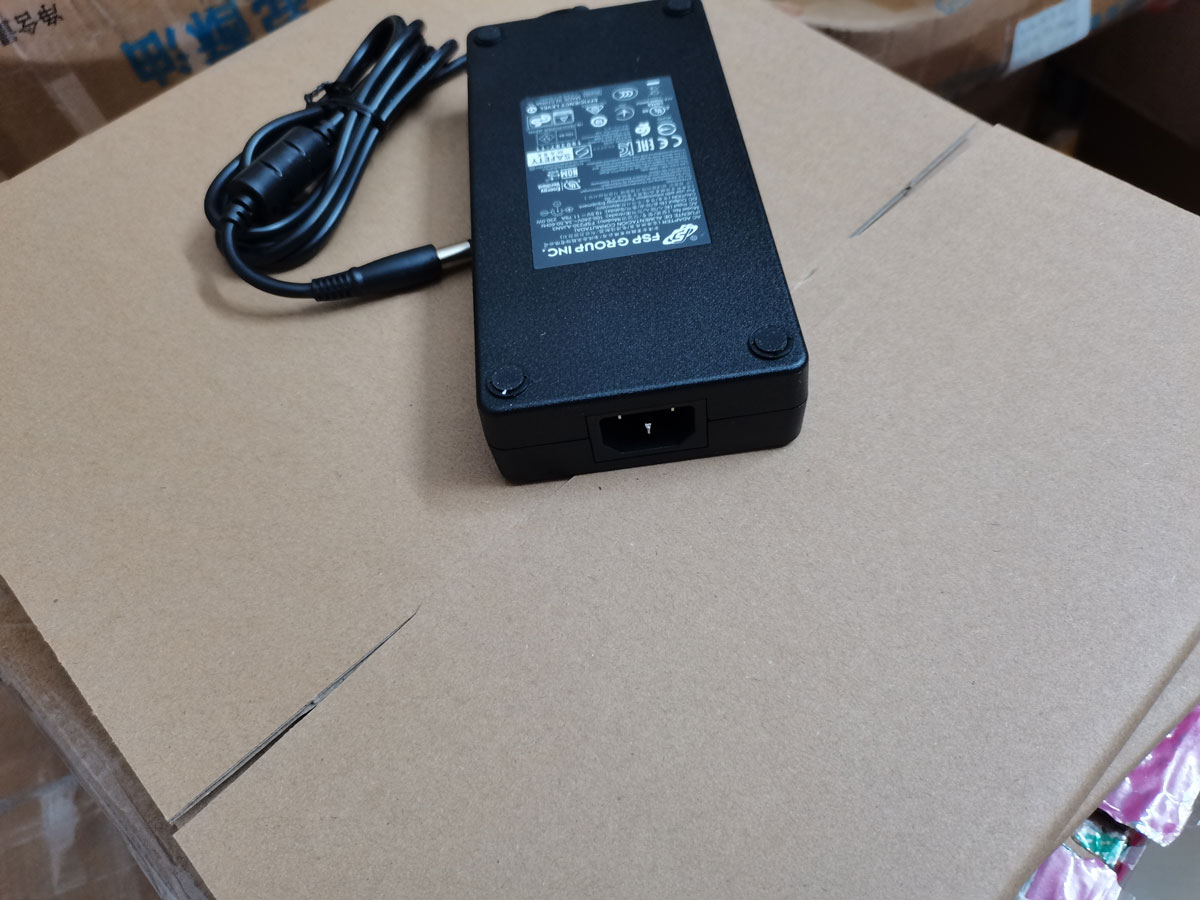 NEW Genuine Slim FSP 19.5V 11. - огляд і ціна Pc Gaming Asus